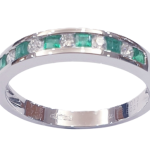 DIAMOND EMERALD RING