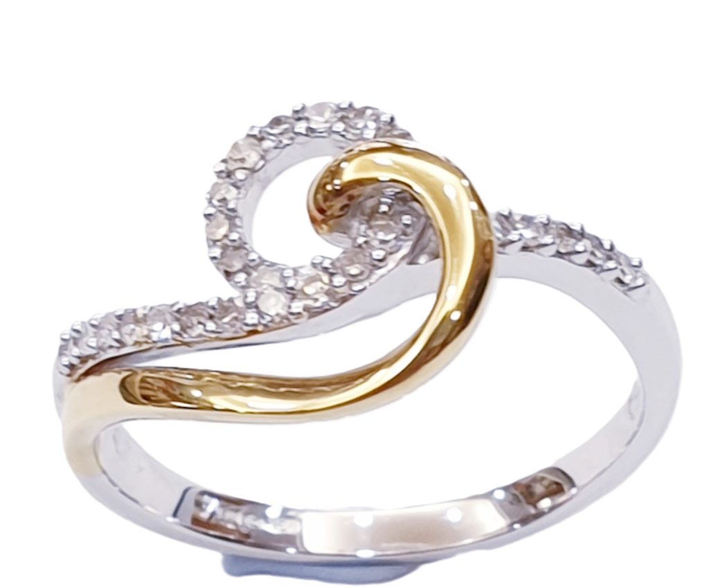 DIAMOND RING