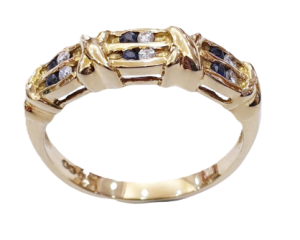 DIAMOND SAPPHIRE RING
