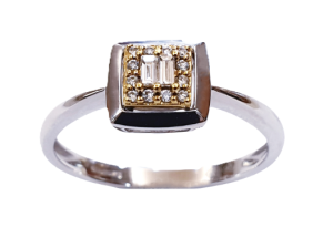 DIAMOND RING