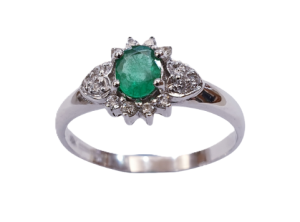 DIAMOND EMERALD RING