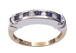 DIAMOND SAPPHIRE RING