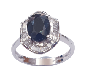 DIAMOND SAPPHIRE RING
