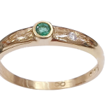 DIAMOND EMERALD RING