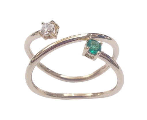 EMERALD DIAMOND RING
