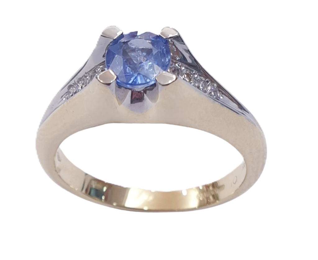 DIAMOND SAPPHIRE RING