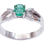 EMERALD DIAMOND RING